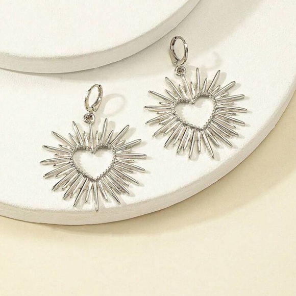 Anthropologie heart silver spike earrings - Picture 1 of 5